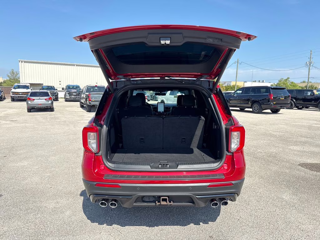 2023 Rapid Red Metallic Tinted Clearcoat Ford Explorer ST 4X4 SUV