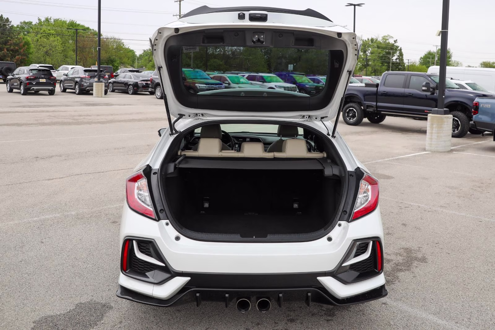 2020 Platinum White Pearl Honda Civic Hatchback SPORT TOURING FWD 5DR HB SPORT TOUR CV