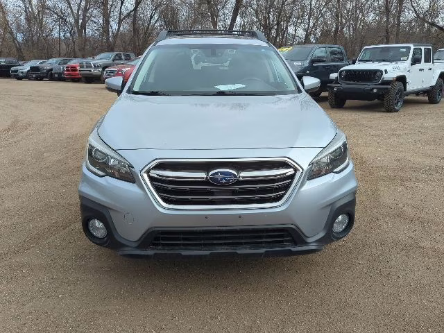2018 Ice Silver Metallic Subaru Outback 2.5i Premium AWD SUV