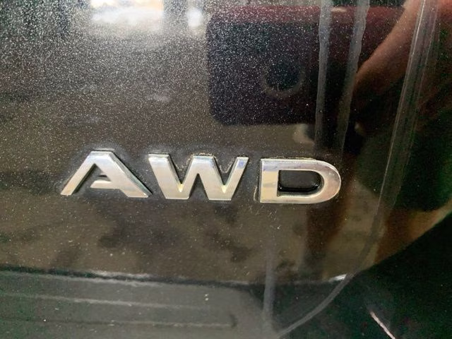 2009 Carbon Black Metallic Pontiac Torrent Base AWD SUV