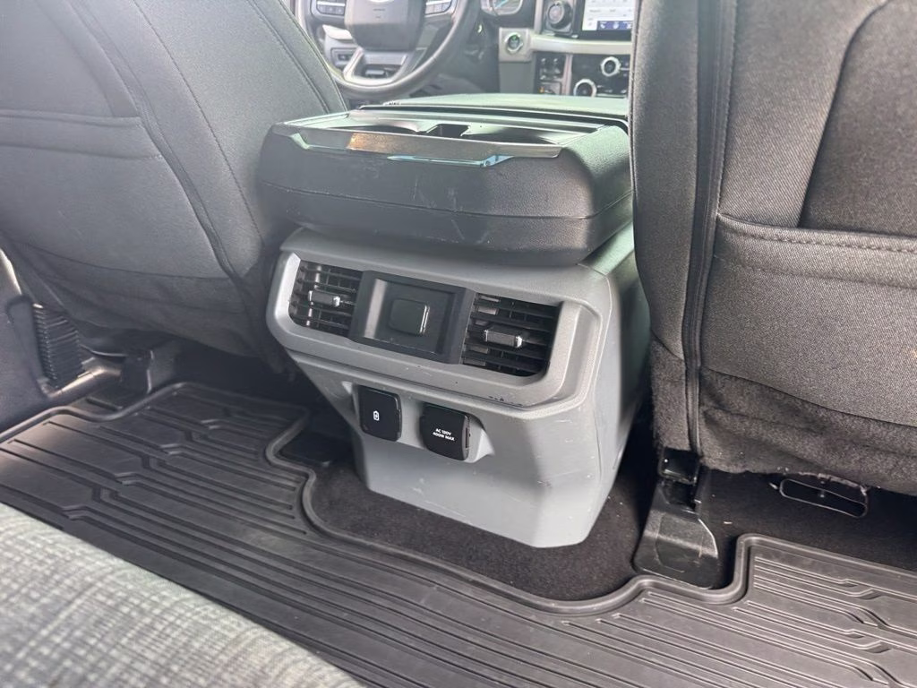 2023 Oxford White Ford F-150 XLT 4X4 Truck