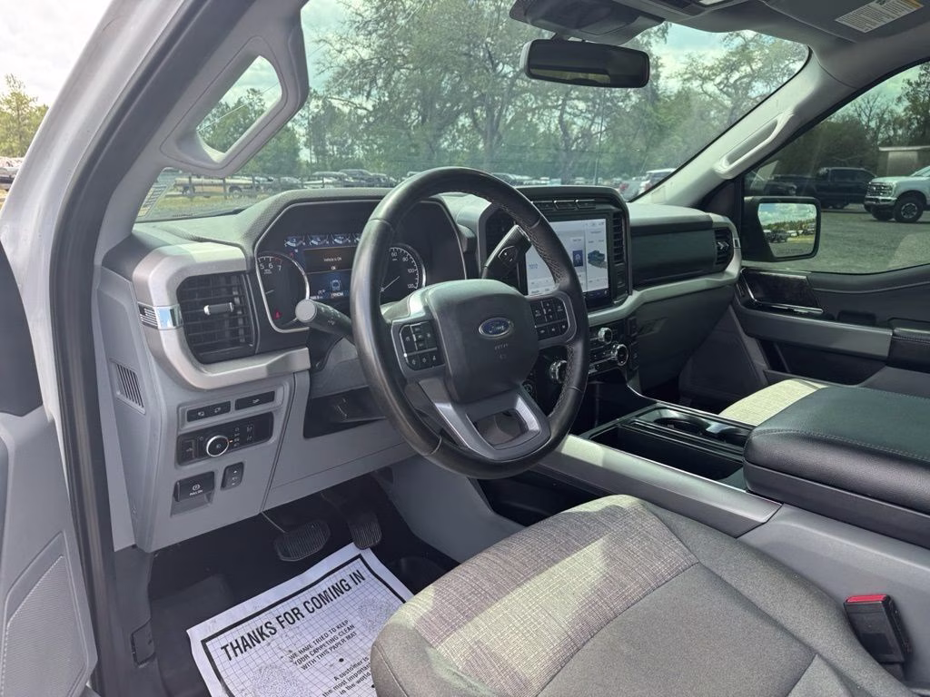 2023 Oxford White Ford F-150 XLT 4X4 Truck