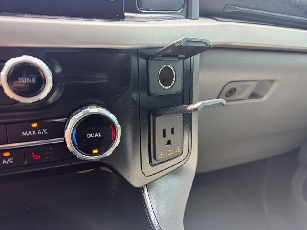 2023 Oxford White Ford F-150 XLT 4X4 Truck