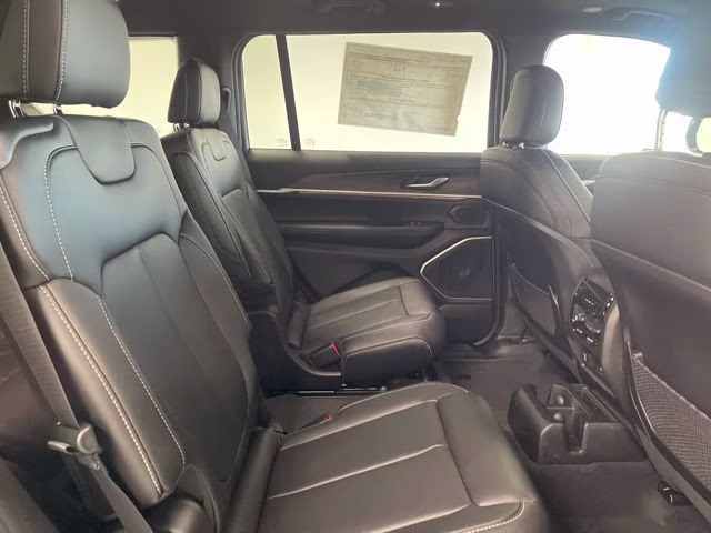 2026 Bright White Clearcoat Jeep Grand Cherokee L Limited 4X4 SUV