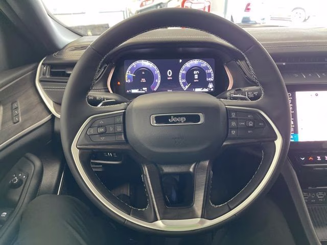 2026 Bright White Clearcoat Jeep Grand Cherokee L Limited 4X4 SUV
