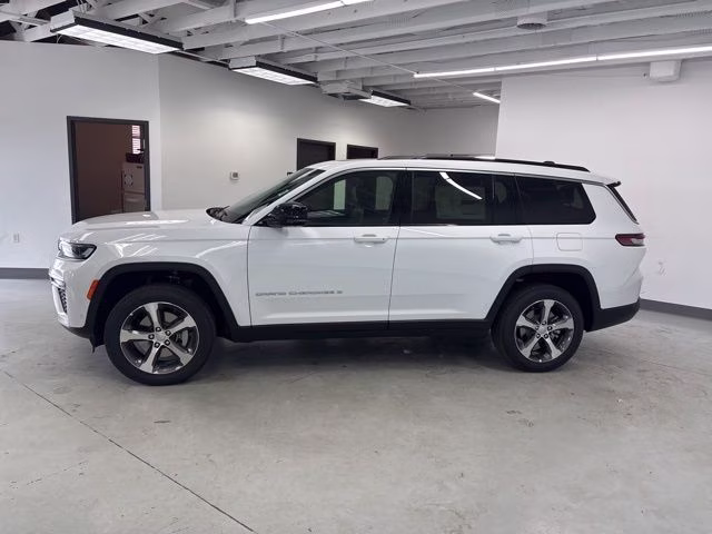 2026 Bright White Clearcoat Jeep Grand Cherokee L Limited 4X4 SUV