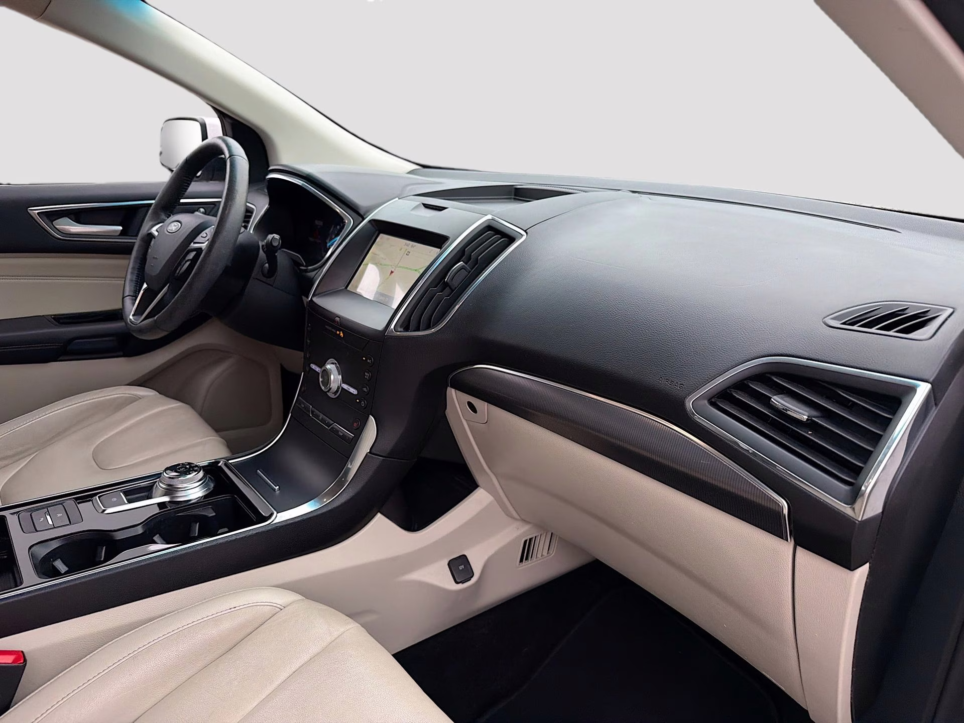 2020 Star White Metallic Tri-Coat Ford Edge Titanium FWD SUV