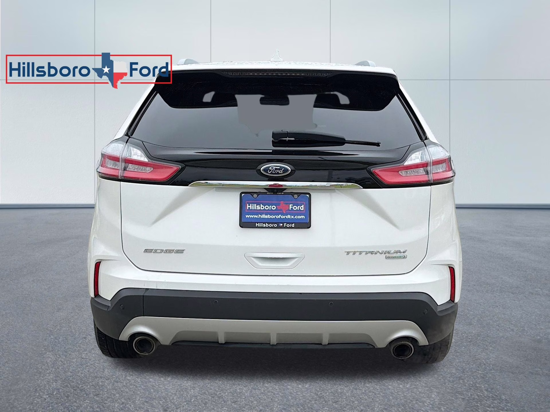 2020 Star White Metallic Tri-Coat Ford Edge Titanium FWD SUV