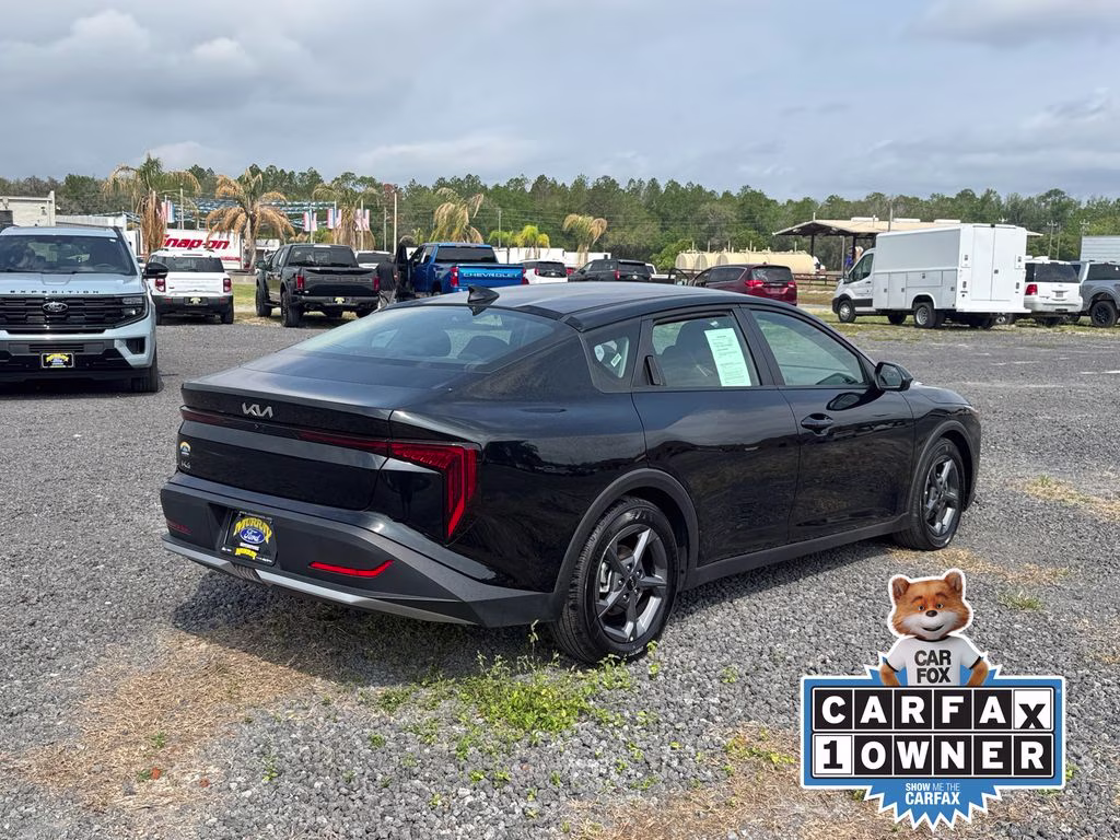 2025 Aurora Black Pearl Kia K4 LXS FWD Sedan