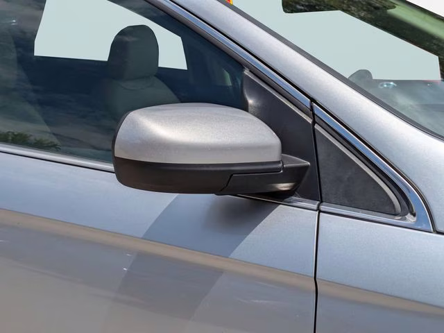 2022 Silver Metallic Ford Edge SEL AWD SUV