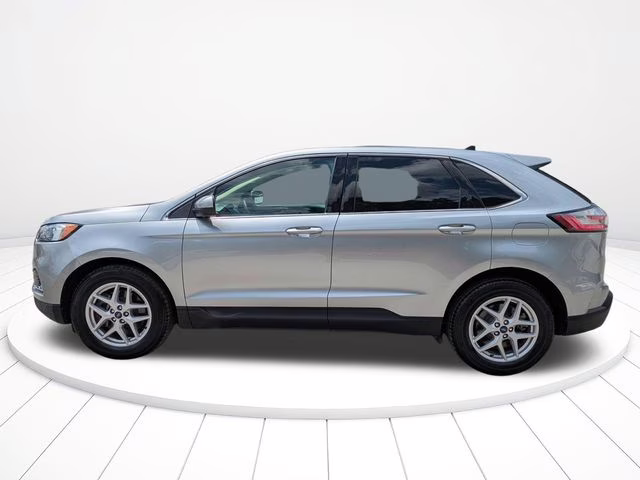 2022 Silver Metallic Ford Edge SEL AWD SUV