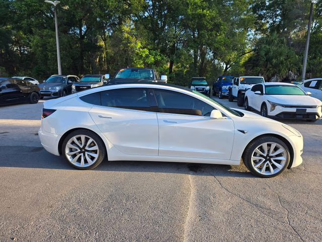 2019 White Tesla Model 3 Long Range AWD Sedan