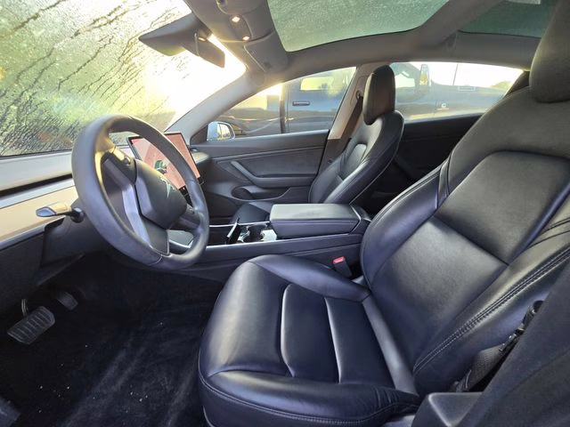 2019 White Tesla Model 3 Long Range AWD Sedan