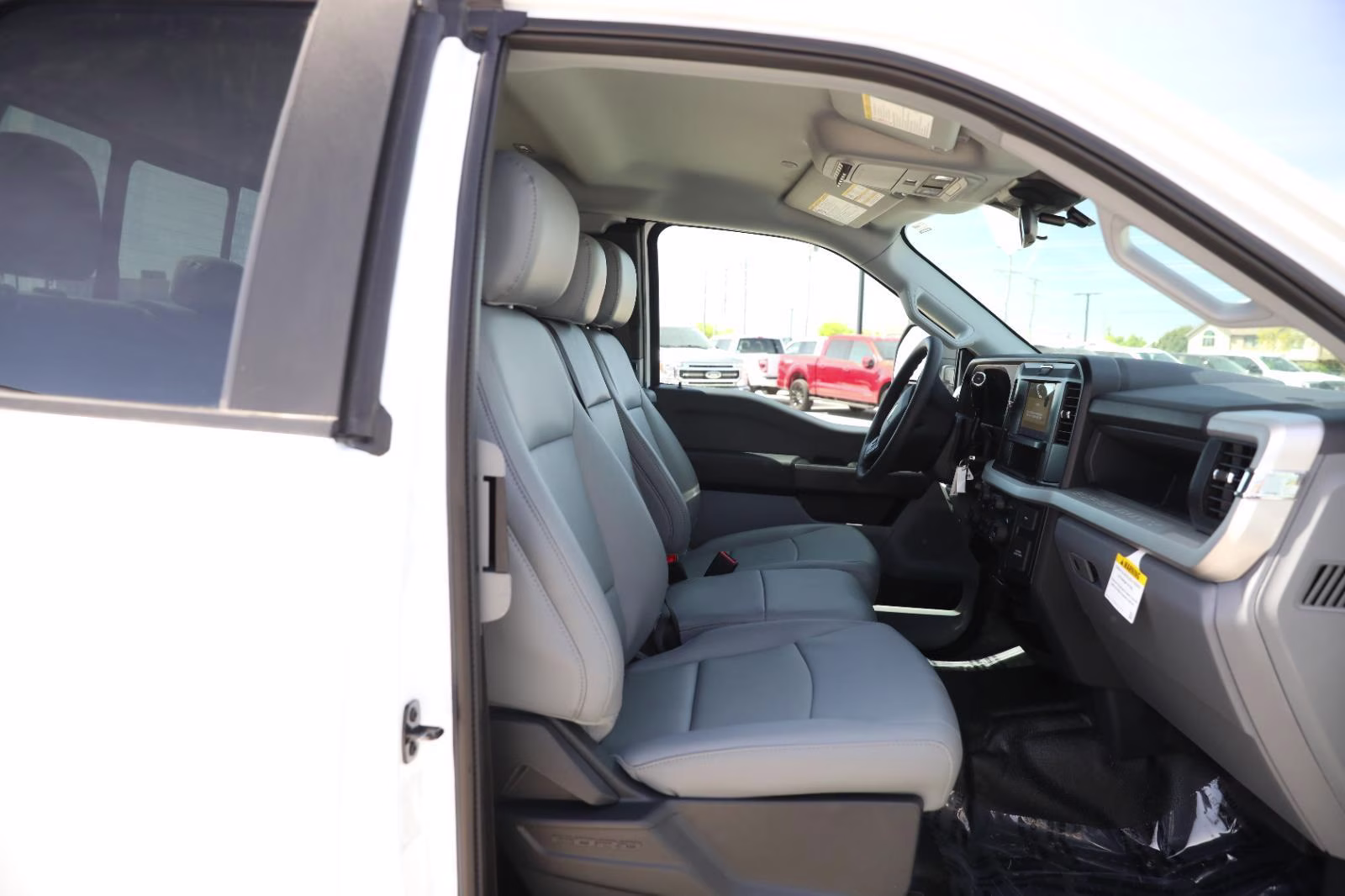 2026 Oxford White Ford Super Duty F-450 DRW XL RWD Truck