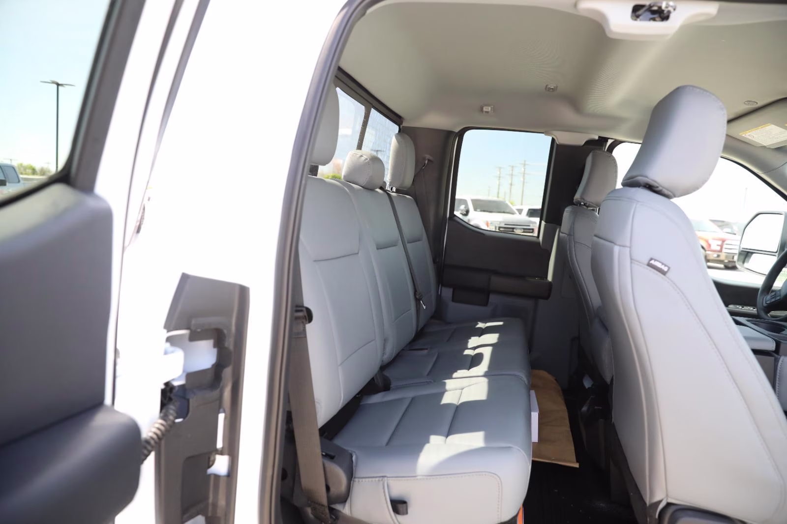 2026 Oxford White Ford Super Duty F-450 DRW XL RWD Truck