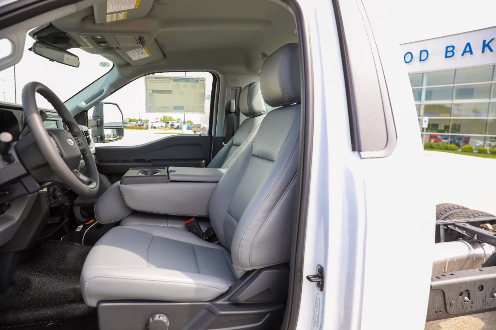 2026 Oxford White Ford Super Duty F-450 DRW XL 4X4 Truck