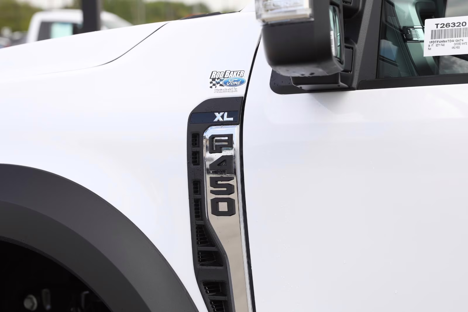 2026 Oxford White Ford Super Duty F-450 DRW XL 4X4 Truck
