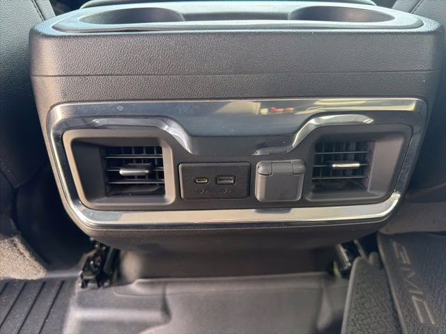 2022 Summit White GMC Sierra 2500HD SLT 4X4 Truck