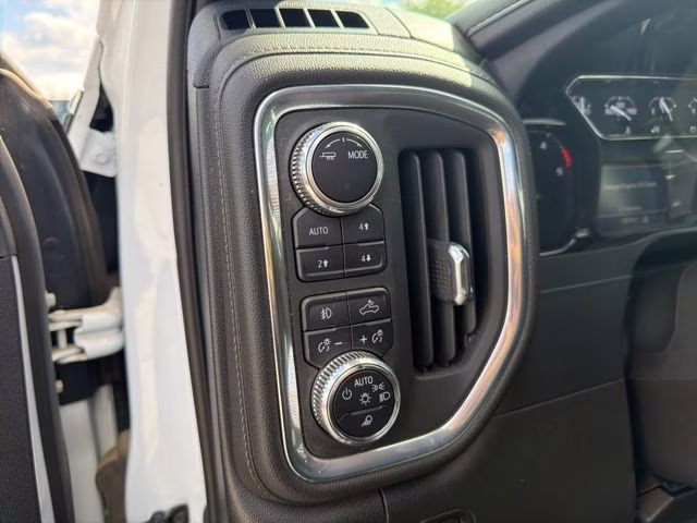 2022 Summit White GMC Sierra 2500HD SLT 4X4 Truck