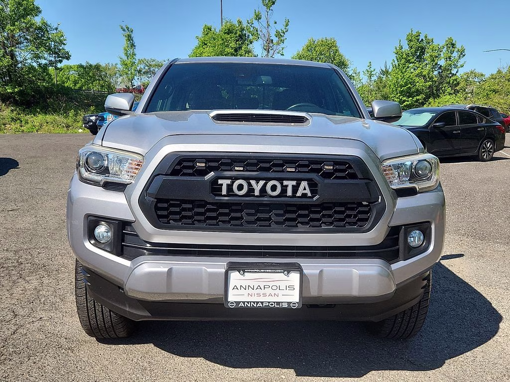 2018 Silver Sky Metallic Toyota Tacoma TRD Sport 4X4 Truck
