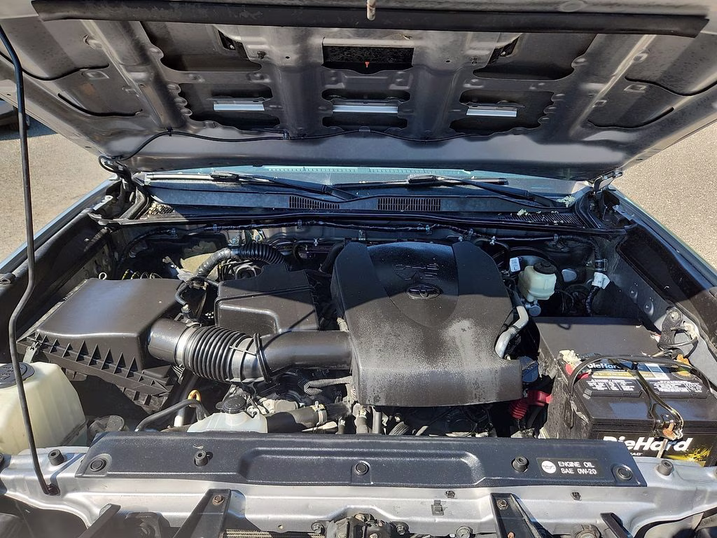 2018 Silver Sky Metallic Toyota Tacoma TRD Sport 4X4 Truck
