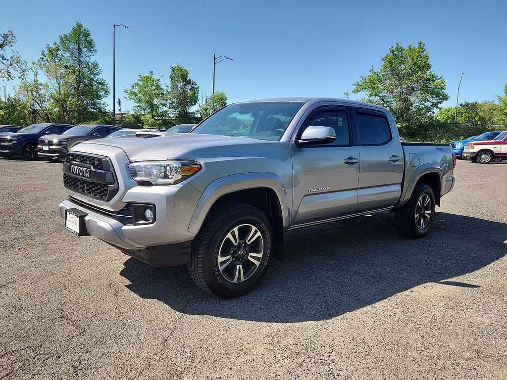 2018 Silver Sky Metallic Toyota Tacoma TRD Sport 4X4 Truck