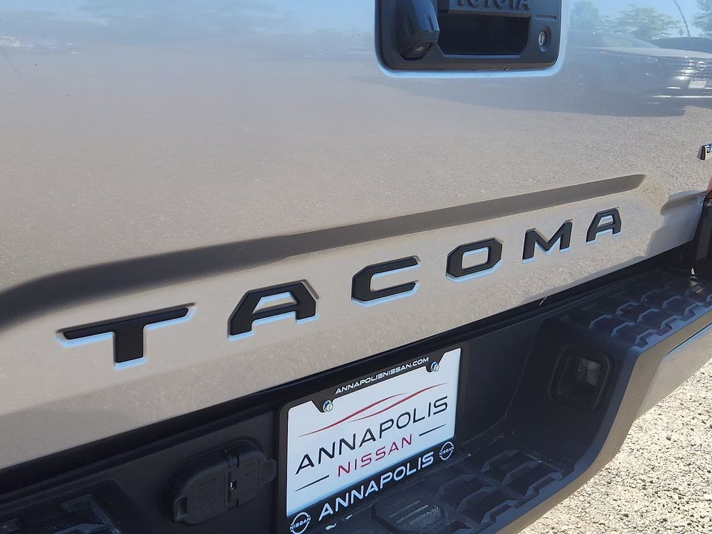2018 Silver Sky Metallic Toyota Tacoma TRD Sport 4X4 Truck