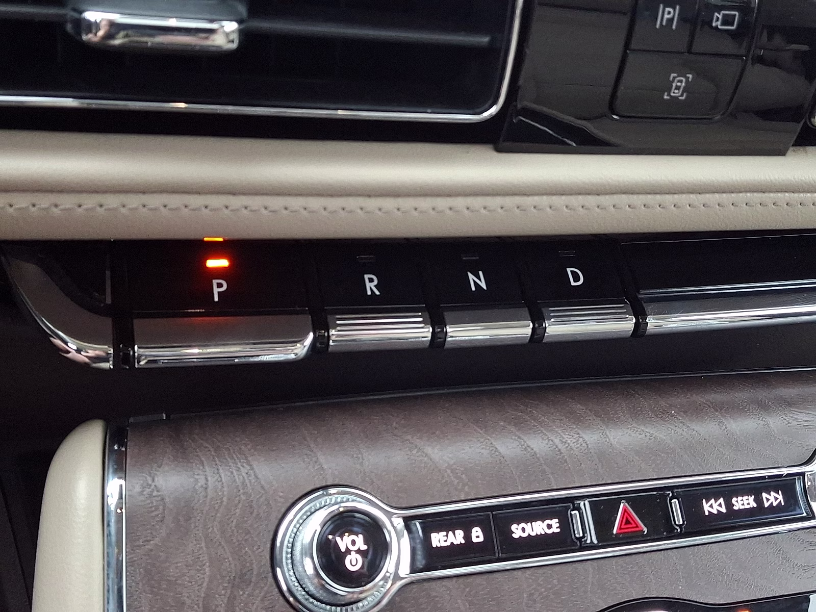 2024 Diamond Red Metallic Tinted Clearcoat - C9 Lincoln Aviator Reserve AWD