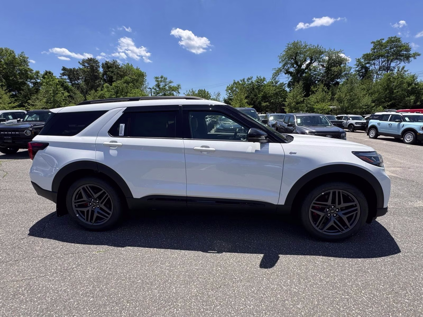 2026 White Ford Explorer ST-Line 4WD 4X4 SUV