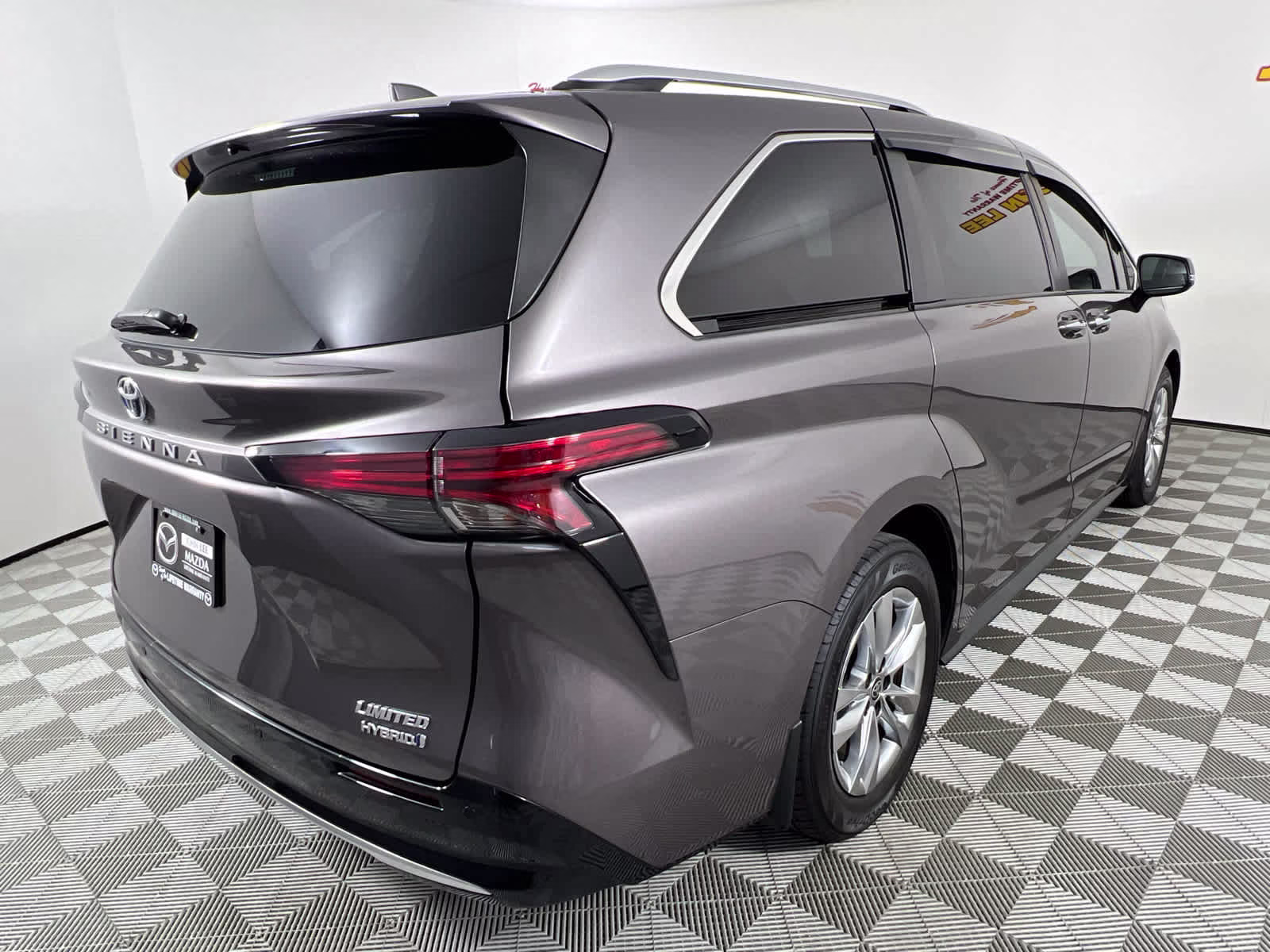 2022 Predawn Gray Mica Toyota Sienna Limited FWD Van
