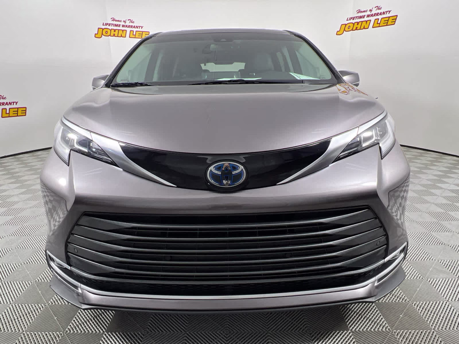 2022 Predawn Gray Mica Toyota Sienna Limited FWD Van