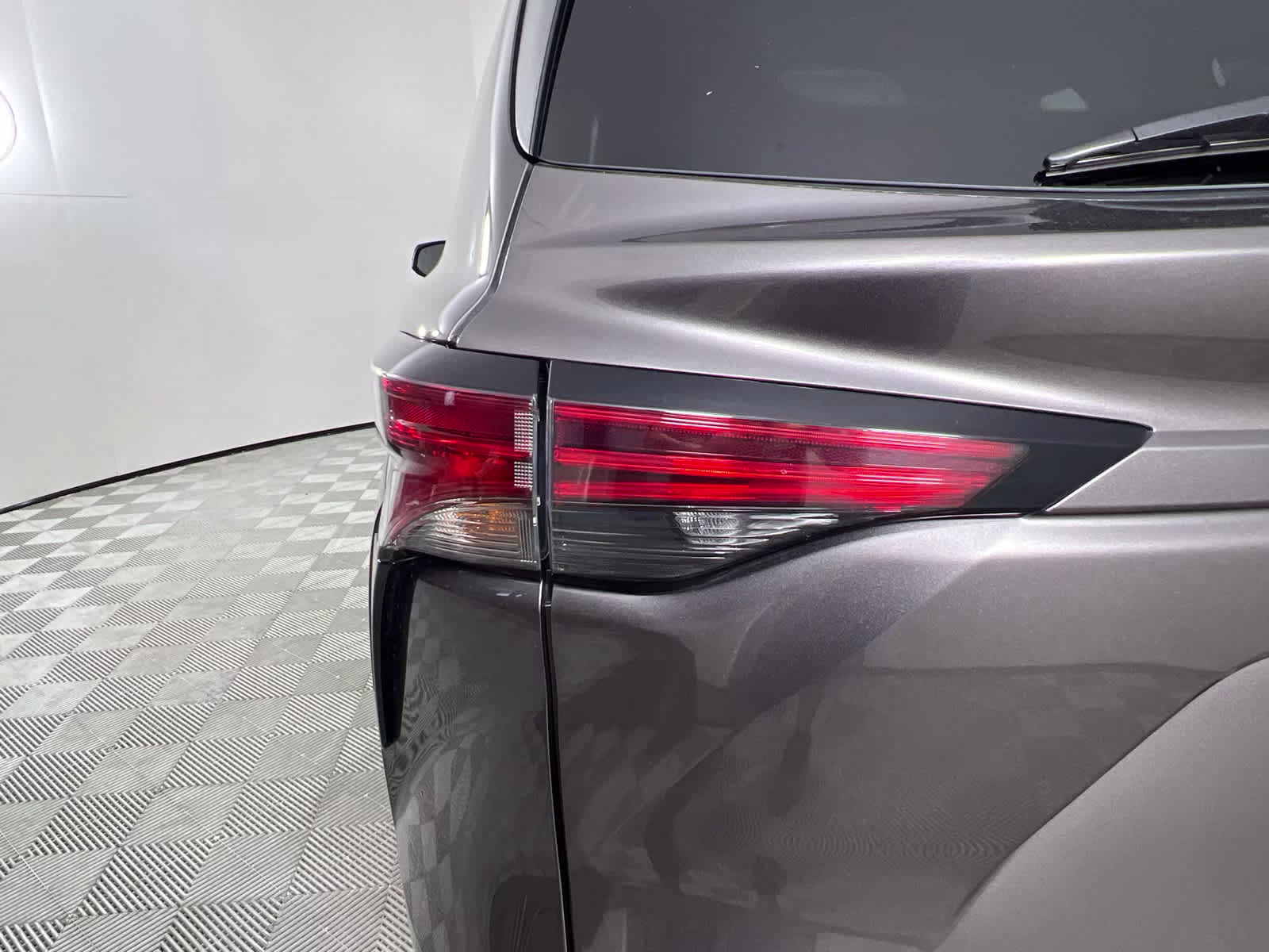 2022 Predawn Gray Mica Toyota Sienna Limited FWD Van