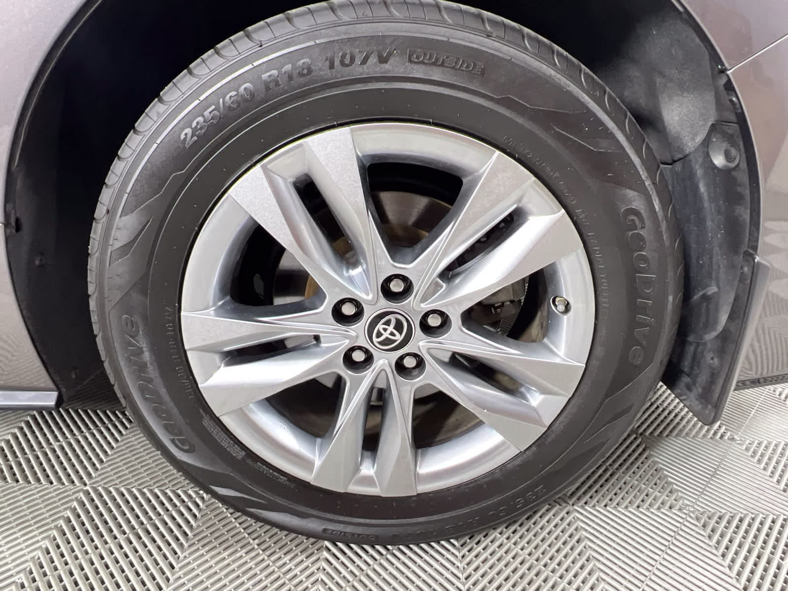 2022 Predawn Gray Mica Toyota Sienna Limited FWD Van
