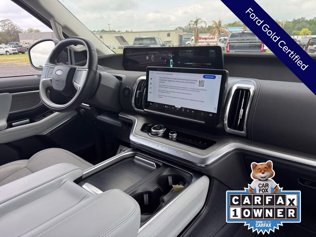 2025 Black Metallic Ford Expedition Max Platinum 4X4 SUV