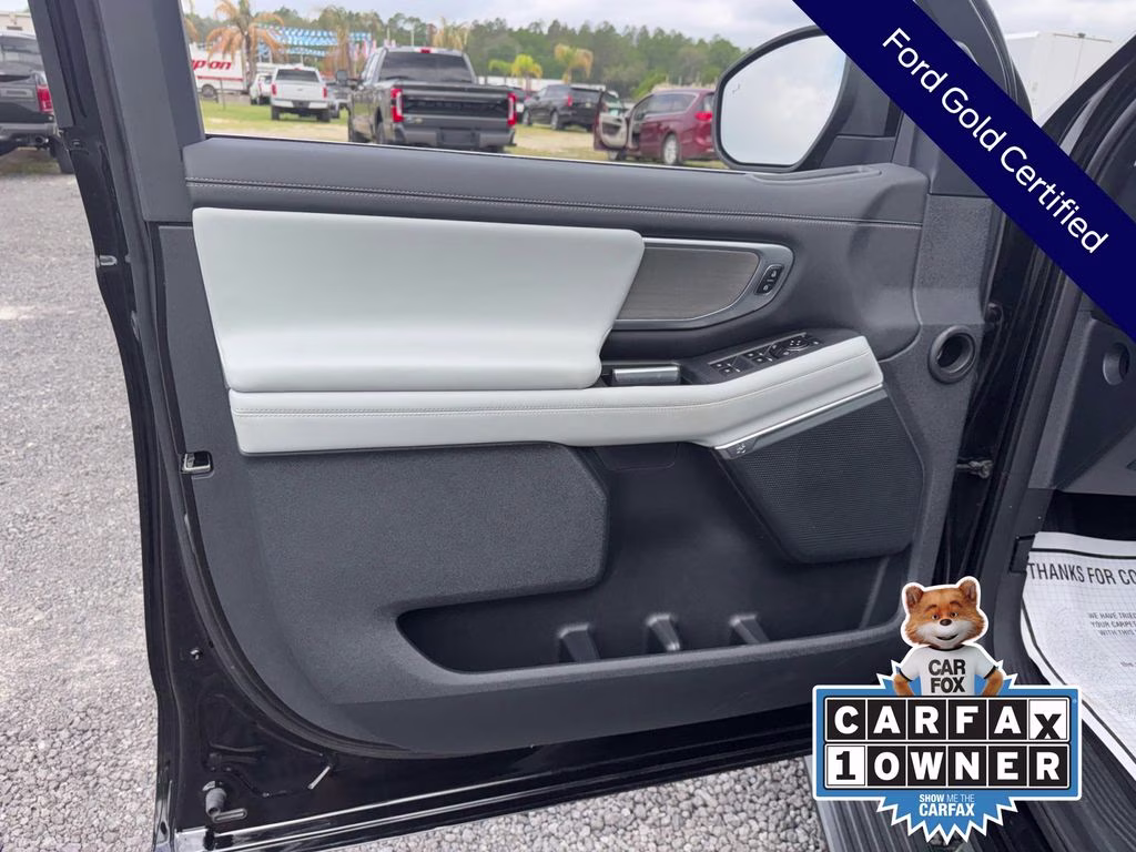 2025 Black Metallic Ford Expedition Max Platinum 4X4 SUV