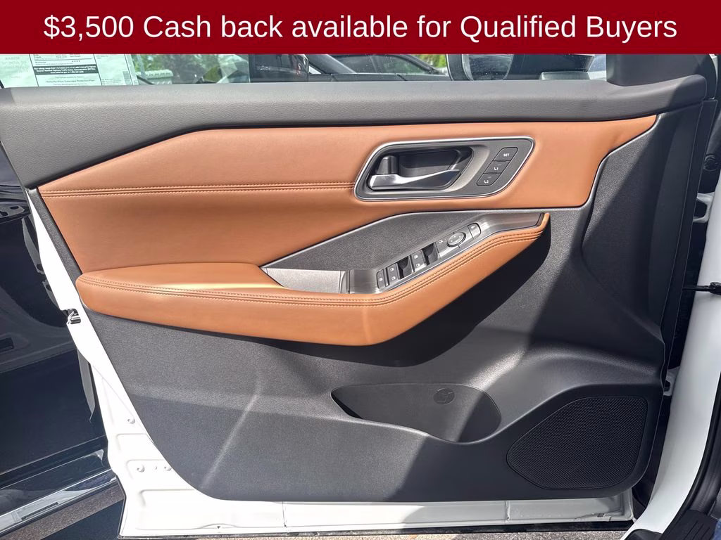 2026 Everest White Pearl Tricoat Nissan Rogue Platinum AWD SUV