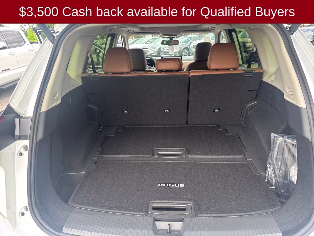 2026 Everest White Pearl Tricoat Nissan Rogue Platinum AWD SUV