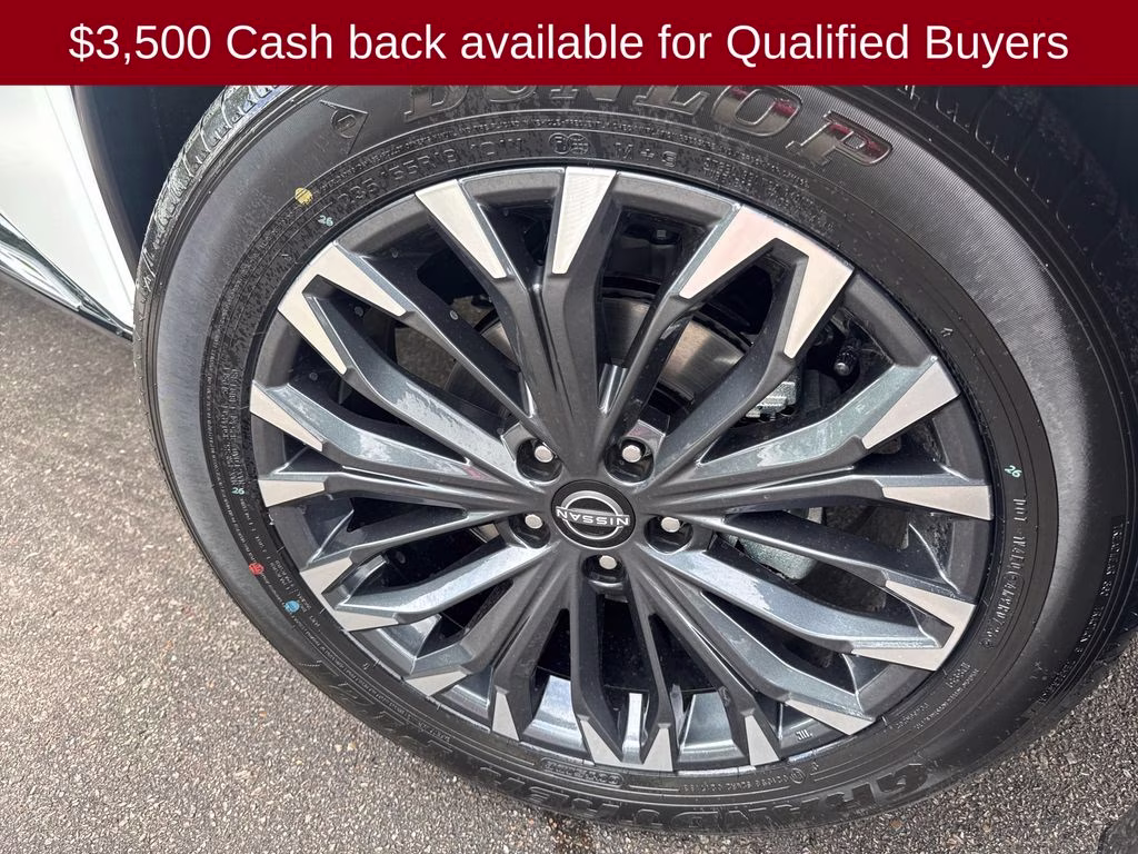 2026 Everest White Pearl Tricoat Nissan Rogue Platinum AWD SUV