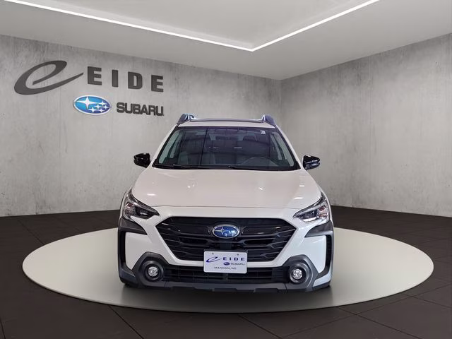 2025 Crystal White Pearl Subaru Outback Onyx Edition AWD SUV