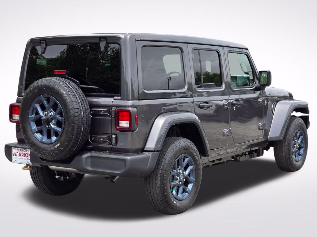 2026 Granite Crystal Metallic Clearcoat Jeep Wrangler 4X4 SUV