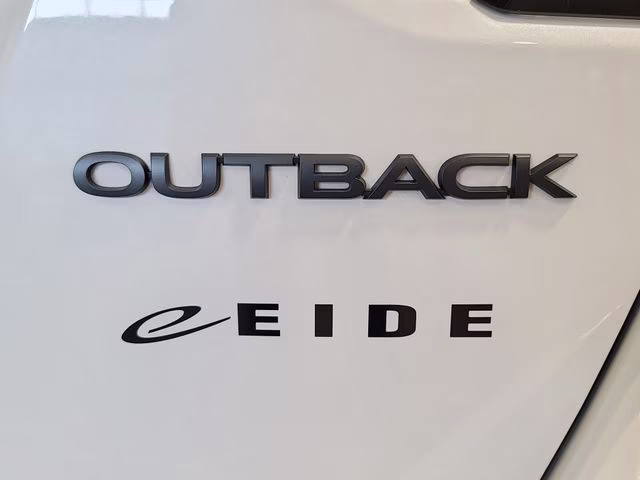 2025 Crystal White Pearl Subaru Outback Onyx Edition AWD SUV