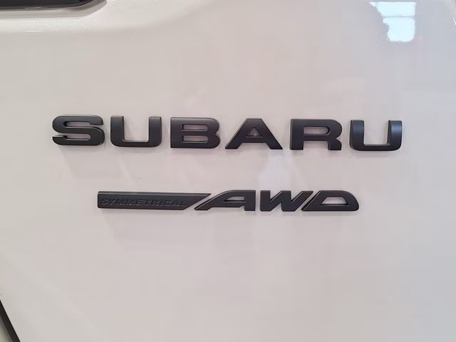 2025 Crystal White Pearl Subaru Outback Onyx Edition AWD SUV