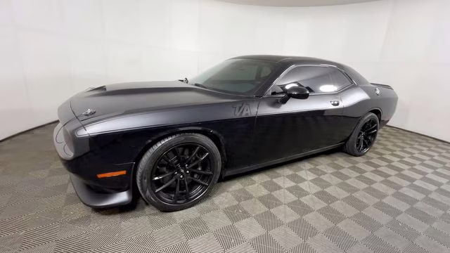 2018 Pitch Black Clearcoat Dodge Challenger R/T RWD Coupe