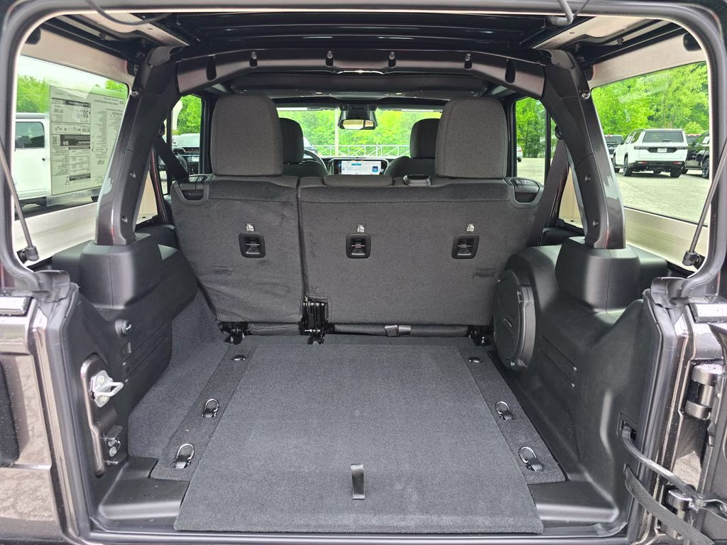 2026 Granite Crystal Metallic Clearcoat Jeep Wrangler 4X4 SUV