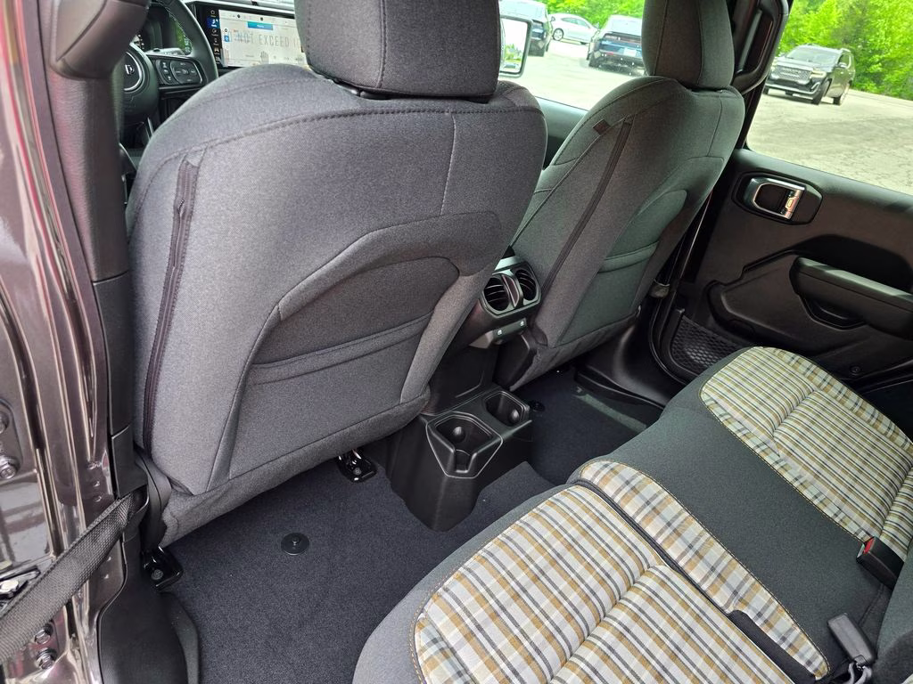 2026 Granite Crystal Metallic Clearcoat Jeep Wrangler 4X4 SUV
