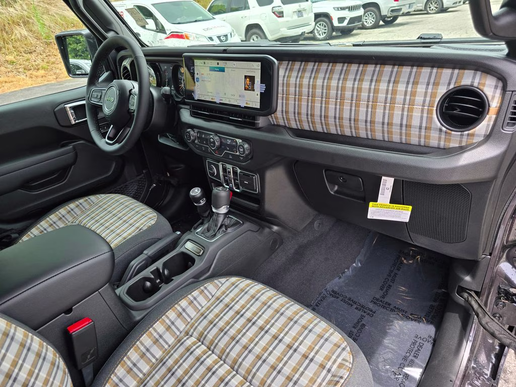 2026 Granite Crystal Metallic Clearcoat Jeep Wrangler 4X4 SUV