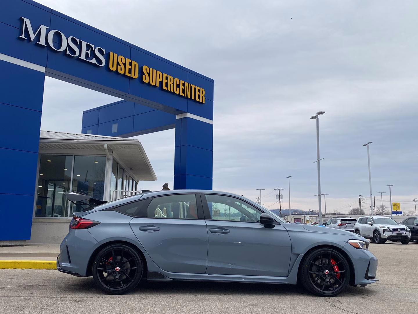 2023 Sonic Gray Pearl Honda Civic Type R FWD Hatchback