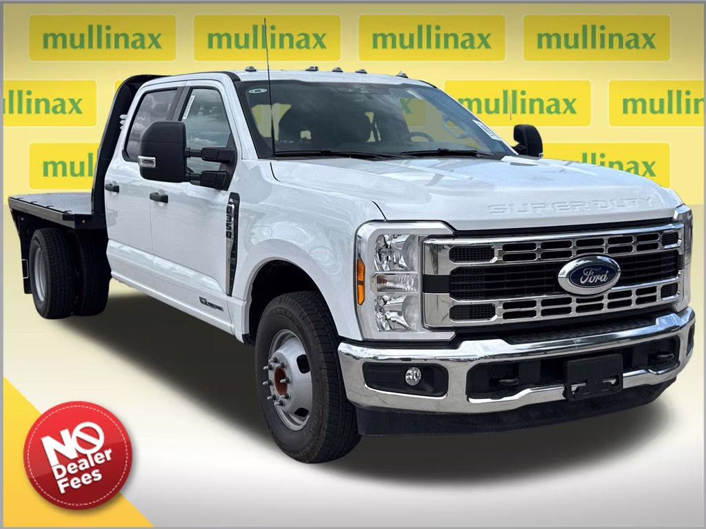 2026 Oxford White Ford Super Duty F-350 DRW XL RWD Chassis