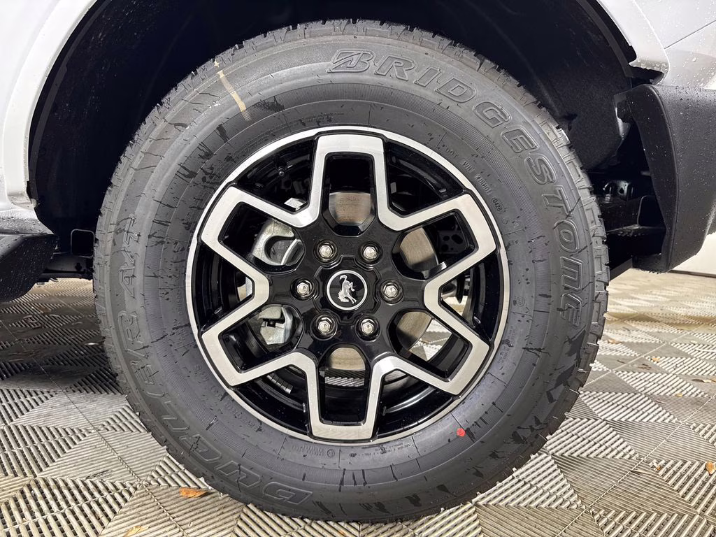 2026 Oxford White Ford Bronco Outer Banks 4X4 SUV