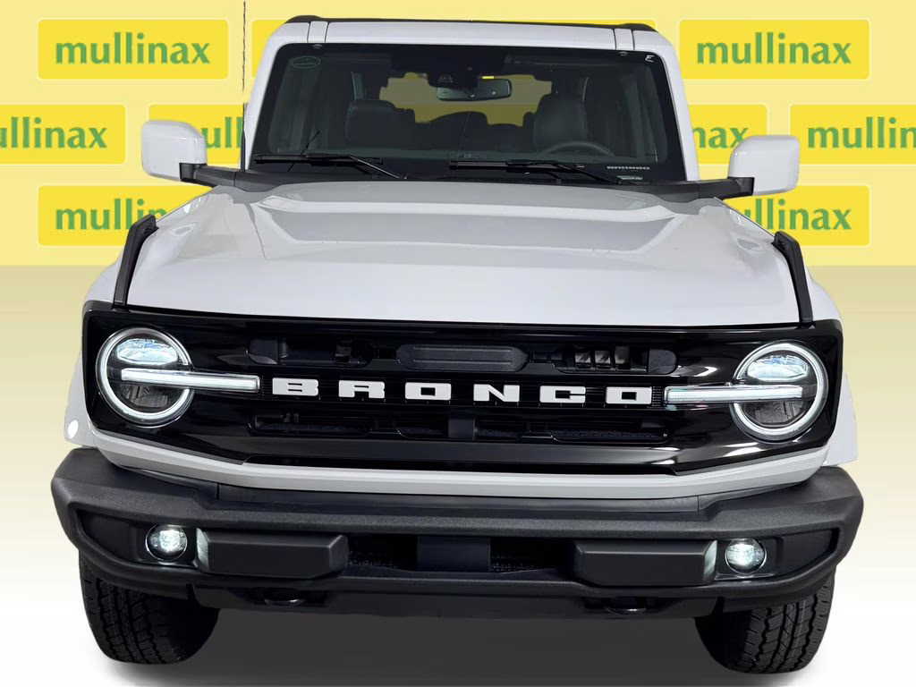 2026 Oxford White Ford Bronco Outer Banks 4X4 SUV